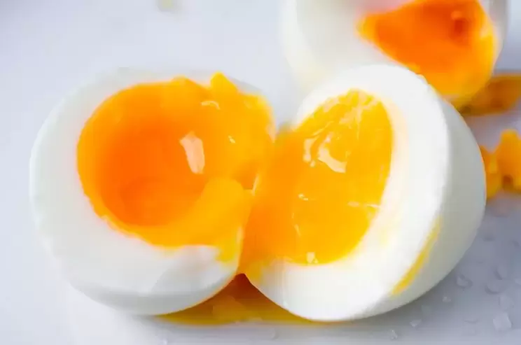 ovo de polo suave para unha dieta sen hidratos de carbono